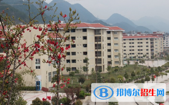 重慶經(jīng)貿(mào)職業(yè)學(xué)院五年制大專6